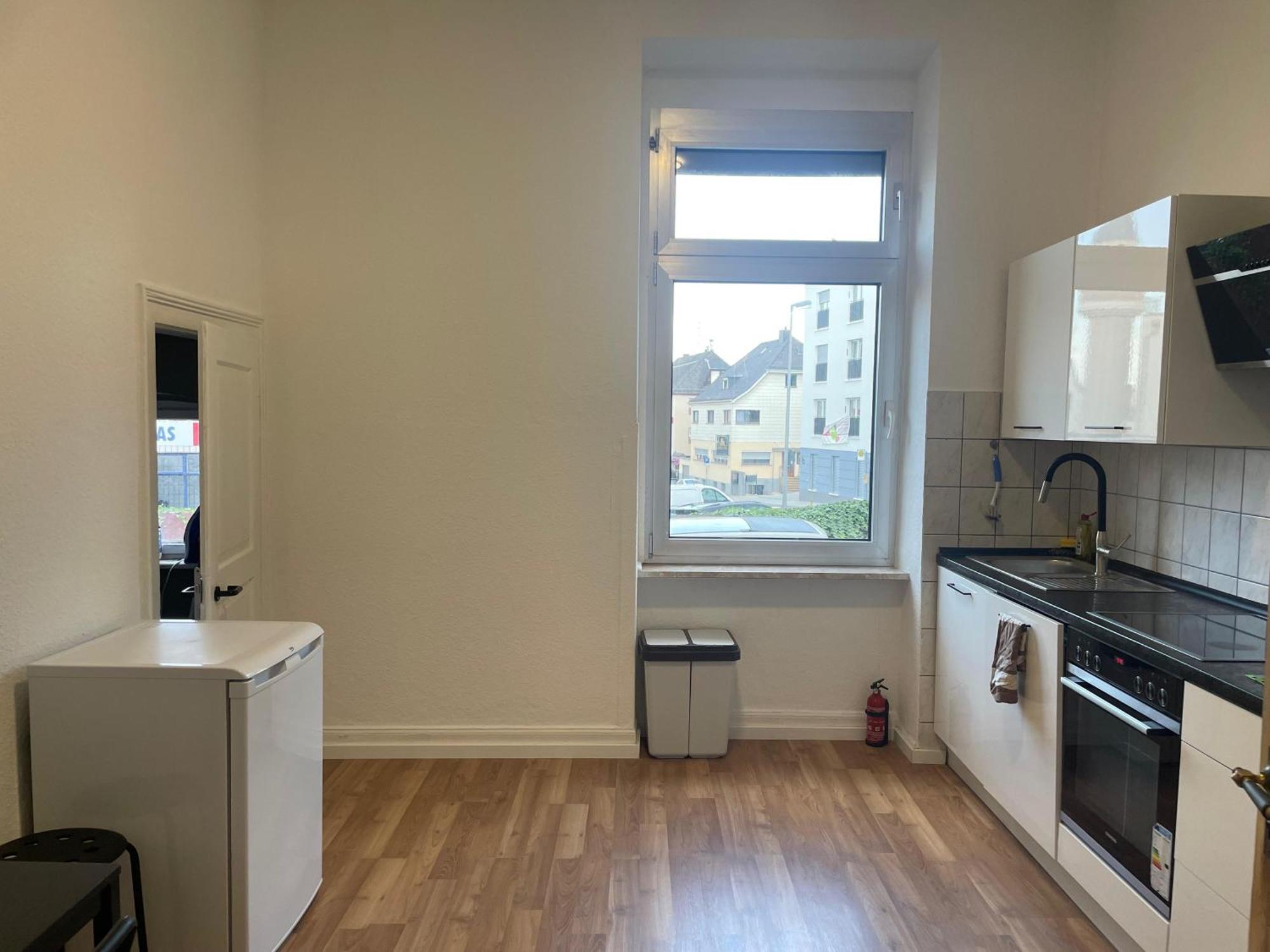 Grosser Altbau In Zentraler Lage 拉恩河畔林堡 外观 照片